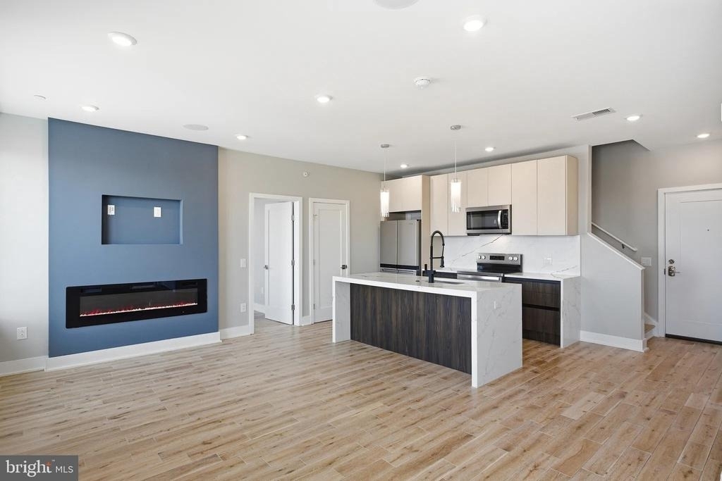 1000 W Girard Avenue - Photo 24