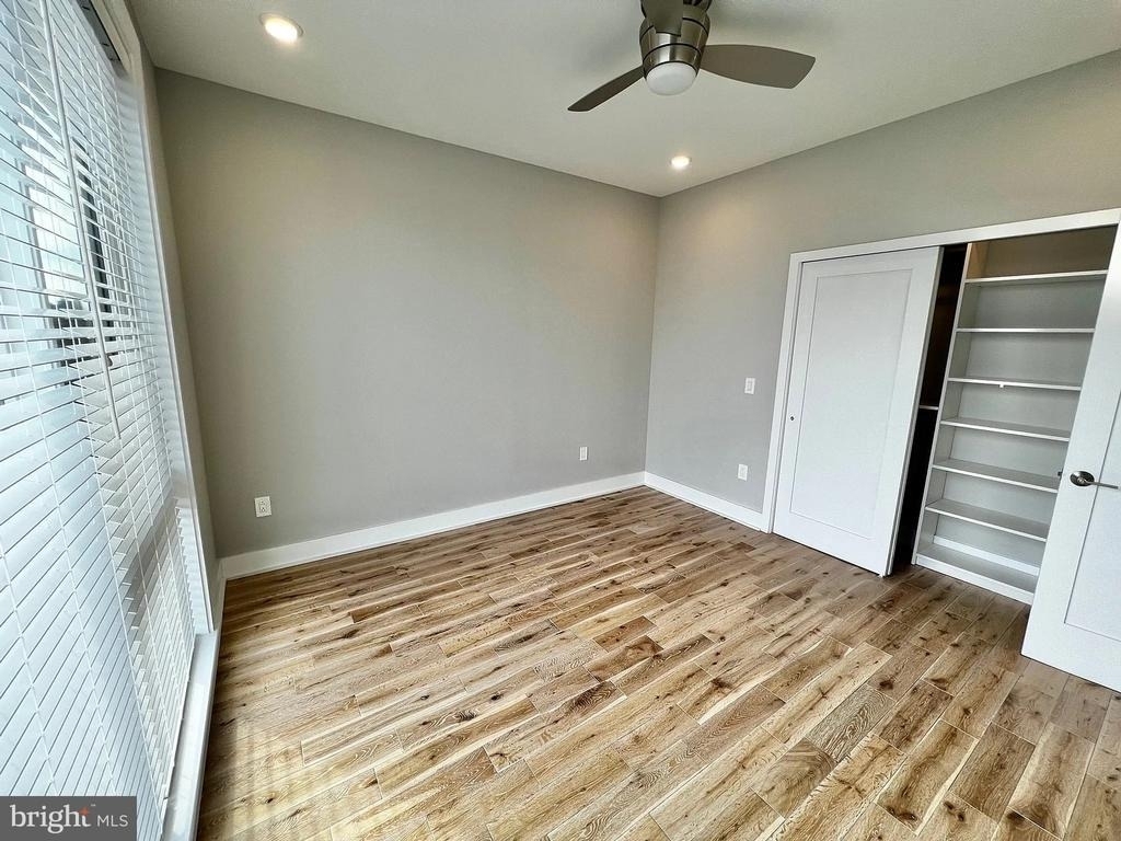 1000 W Girard Avenue - Photo 35