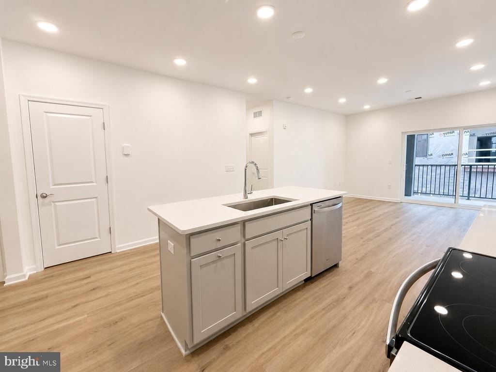 421 Washington Street - Photo 10