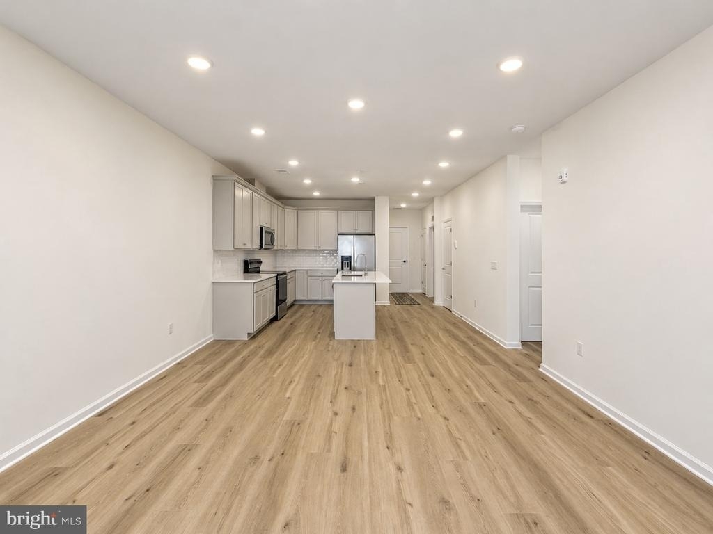421 Washington Street - Photo 6