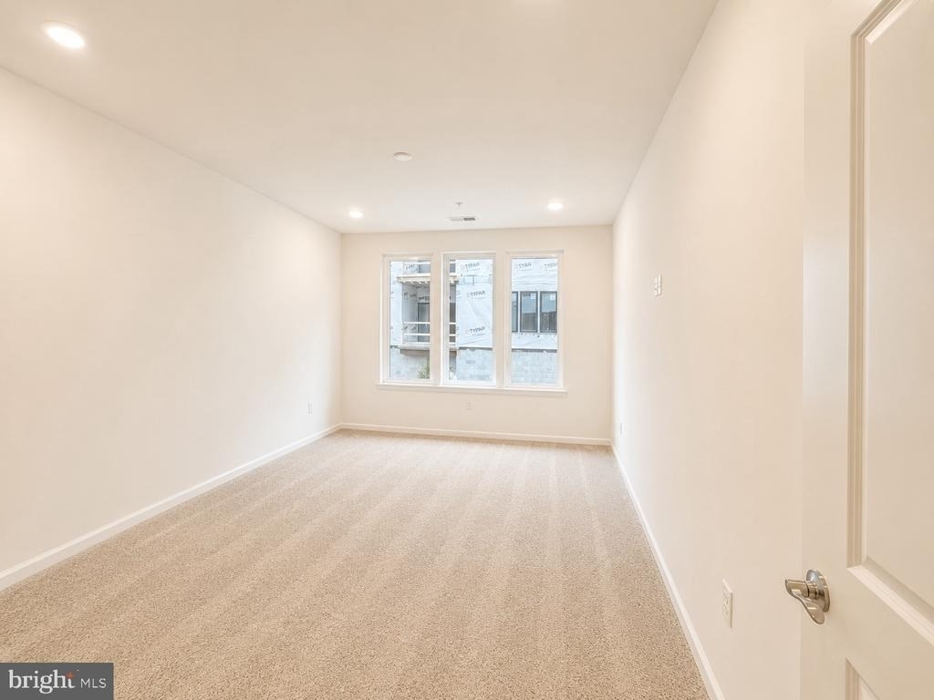 421 Washington Street - Photo 13