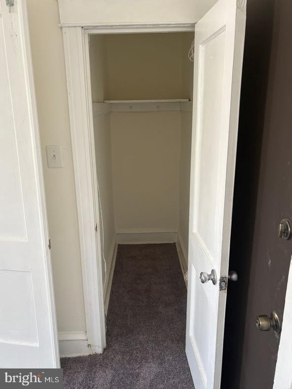 260 N Wycombe Ave - Photo 1