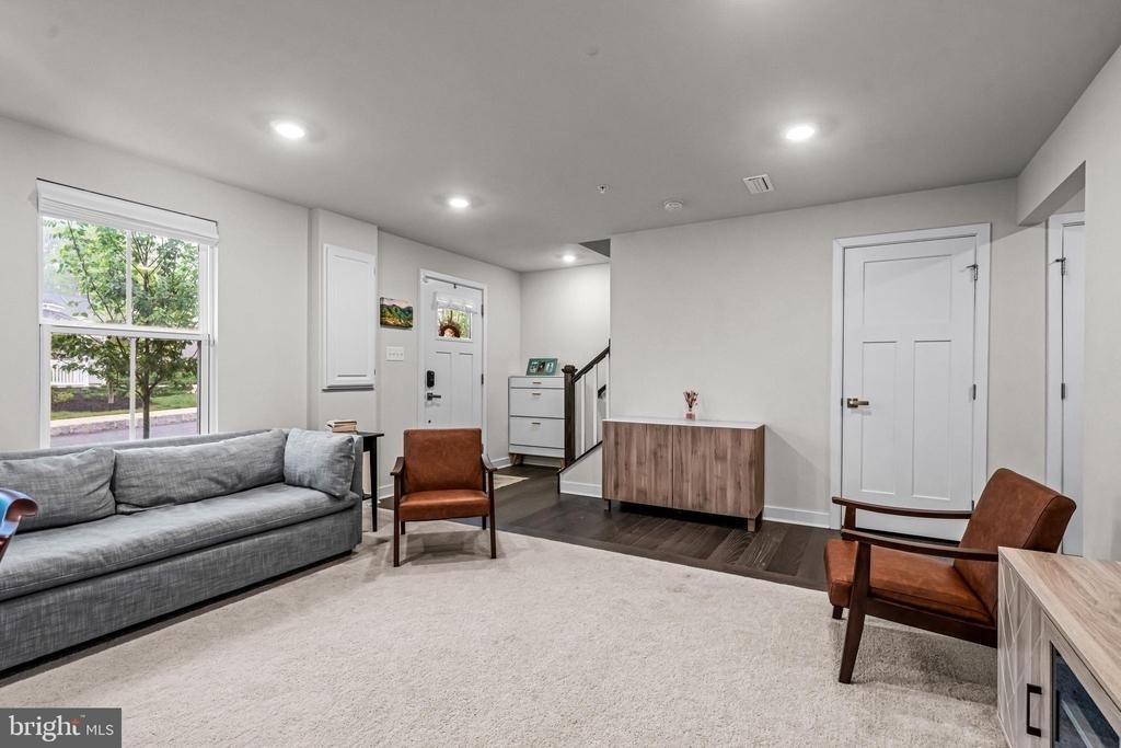 117 W Kenneth Lane - Photo 5