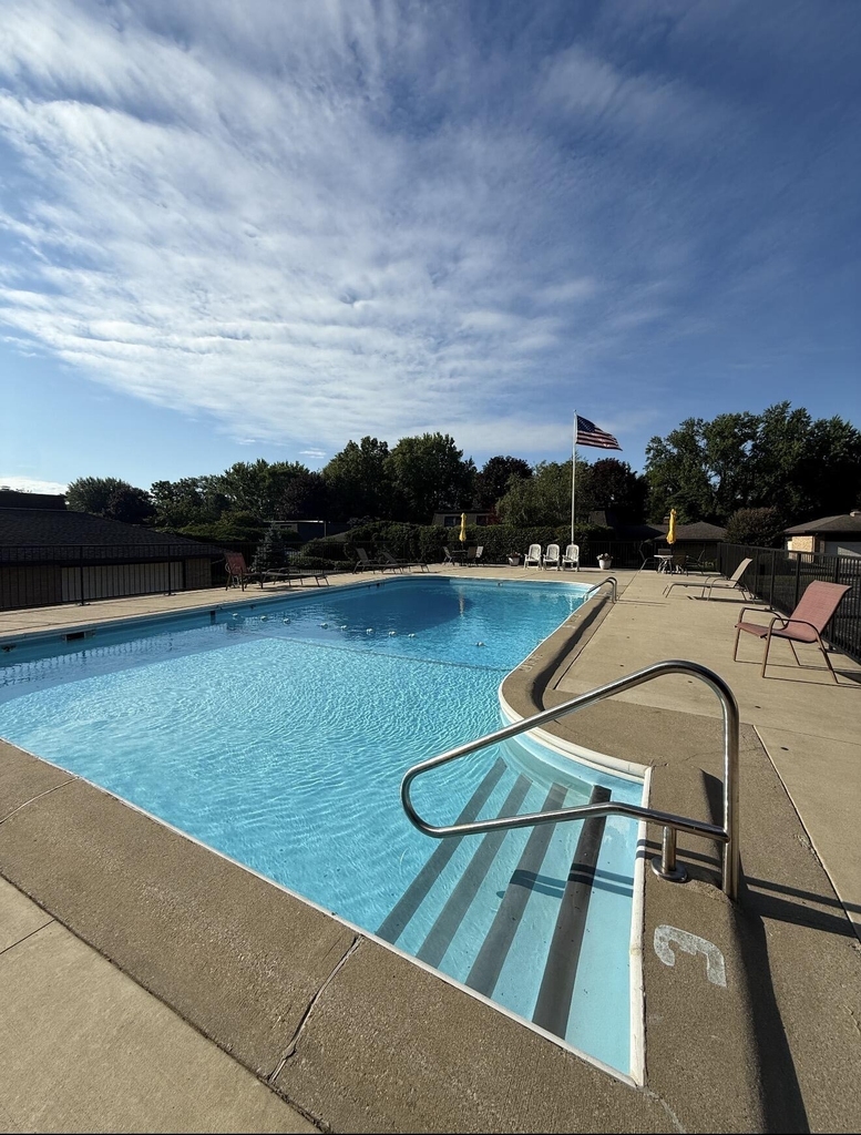 2727 S Lakeshore Drive - Photo 13