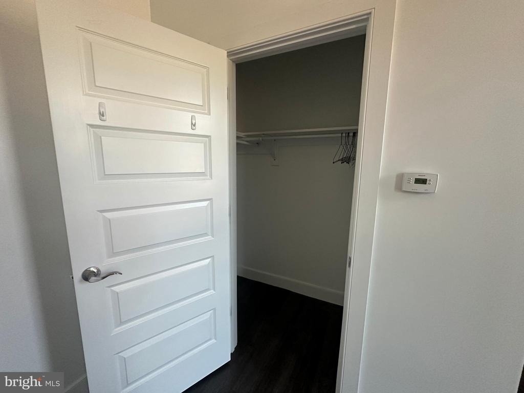 820 W Market Street - Photo 20