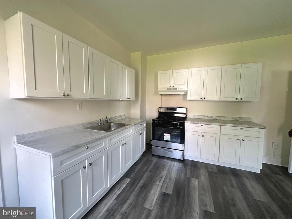 702 Mlk Jr Boulevard - Photo 0