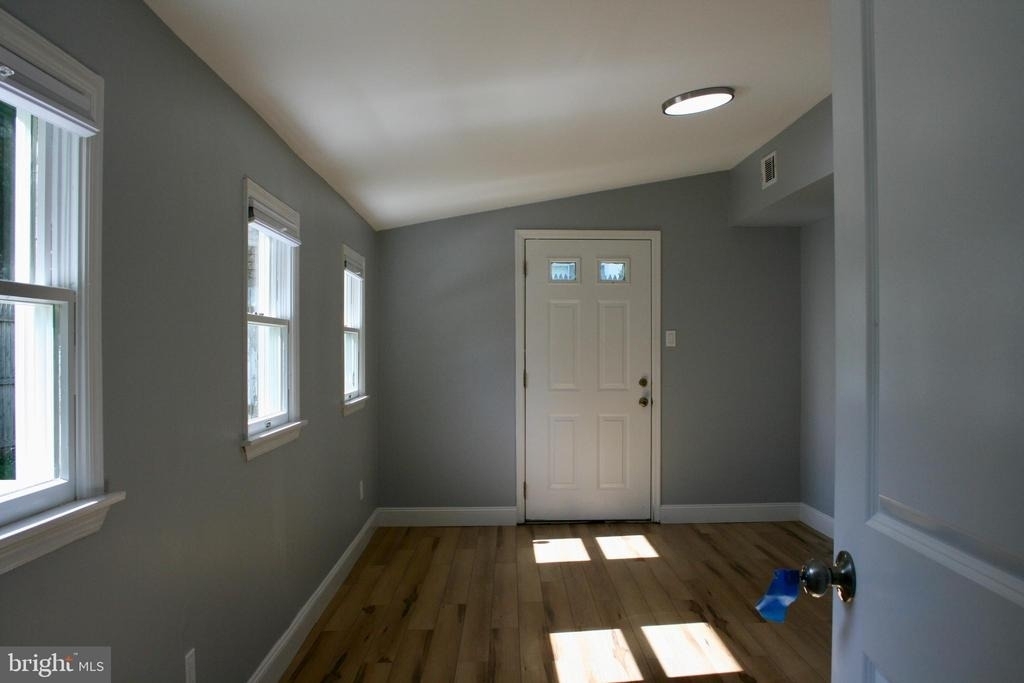 124 Stratford Avenue - Photo 15