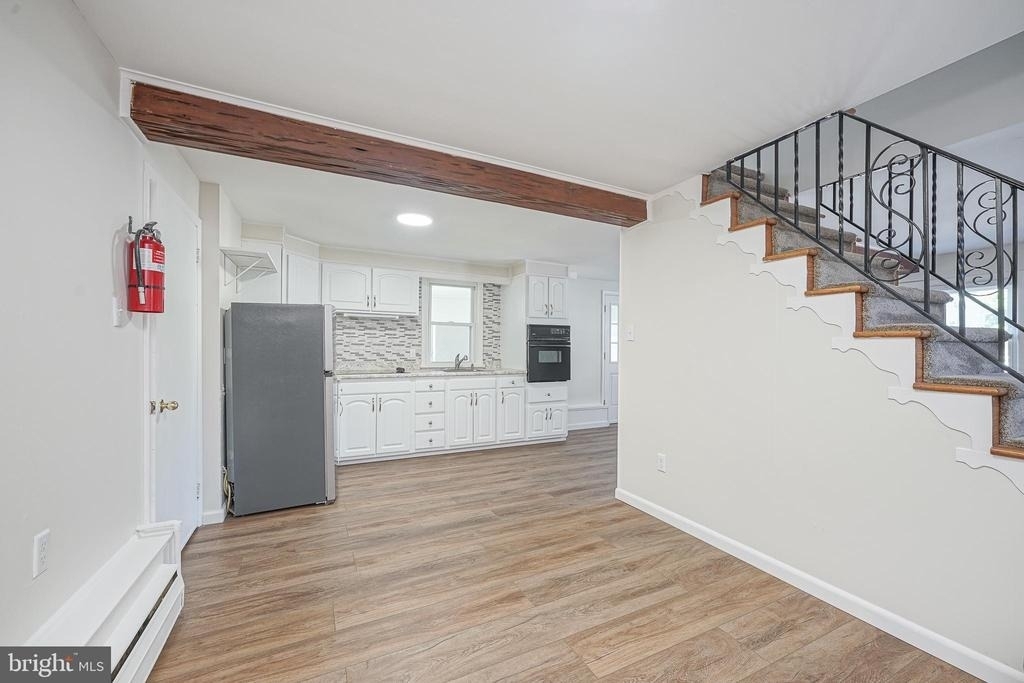136 N Read Avenue - Photo 9
