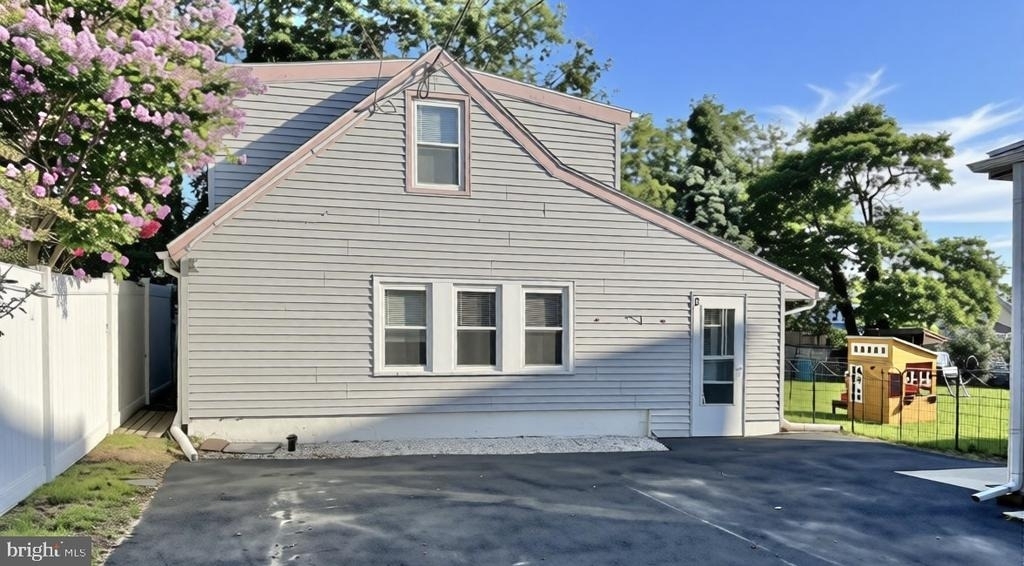 136 N Read Avenue - Photo 19
