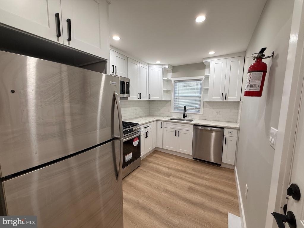 26 Oakland Street - Photo 5