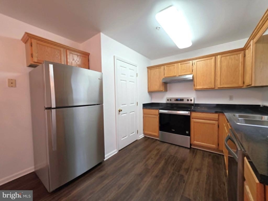 1011 Granite Court - Photo 10