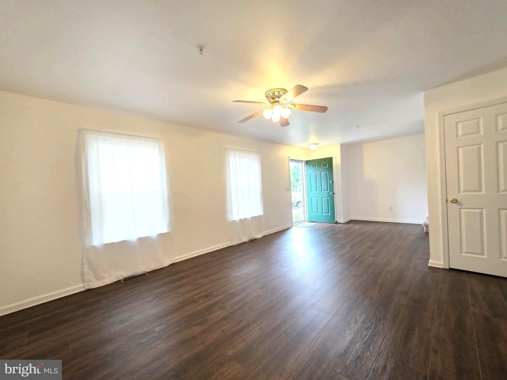 1011 Granite Court - Photo 2