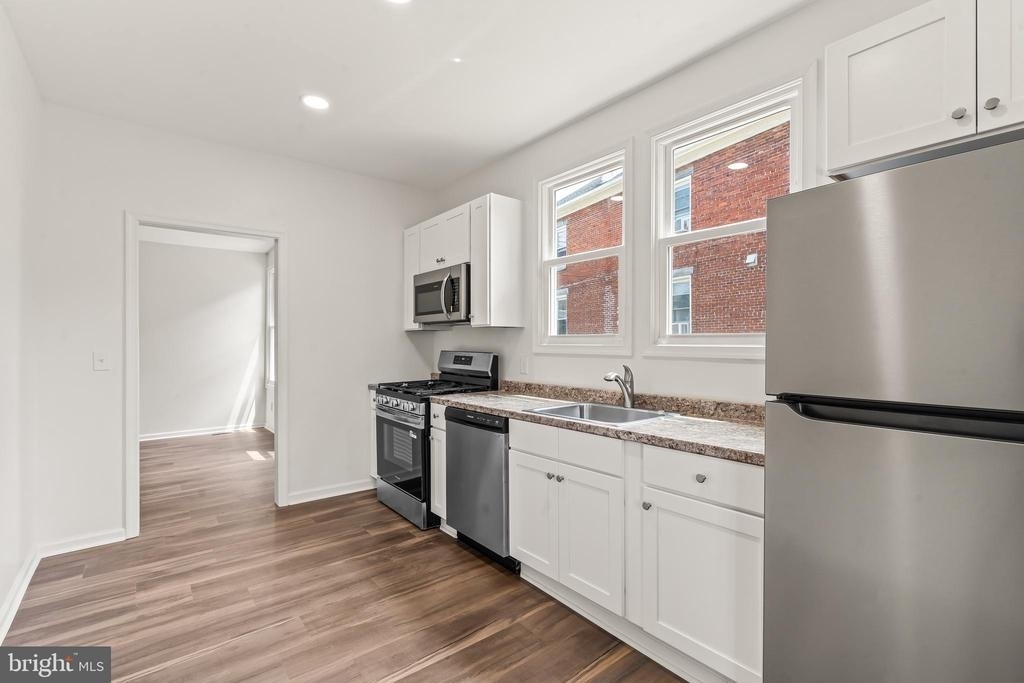 753 Apt A W Washington Street - Photo 22