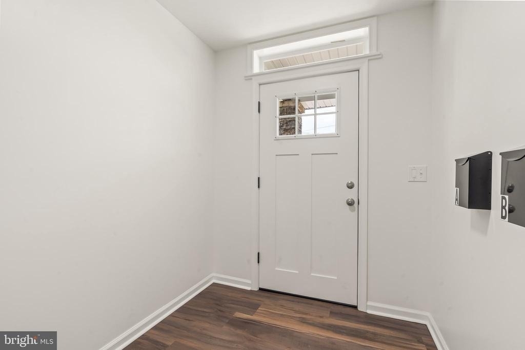 753 Apt A W Washington Street - Photo 6