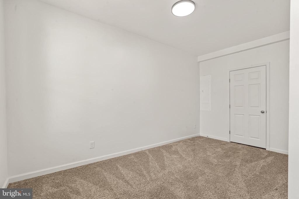 753 Apt A W Washington Street - Photo 10
