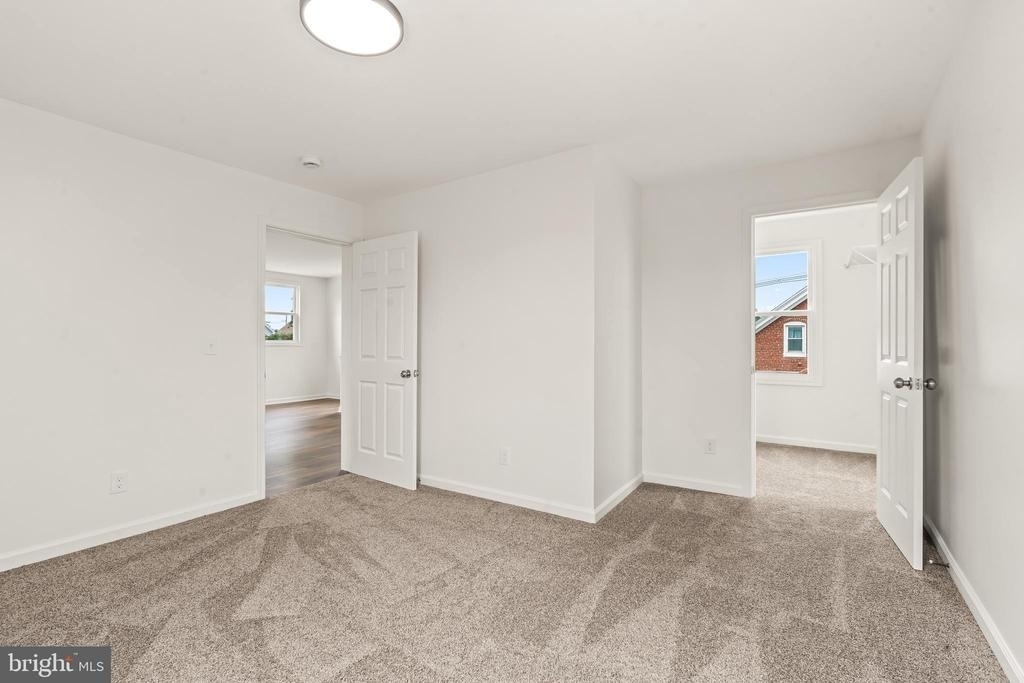 753 Apt B W Washington Street - Photo 27