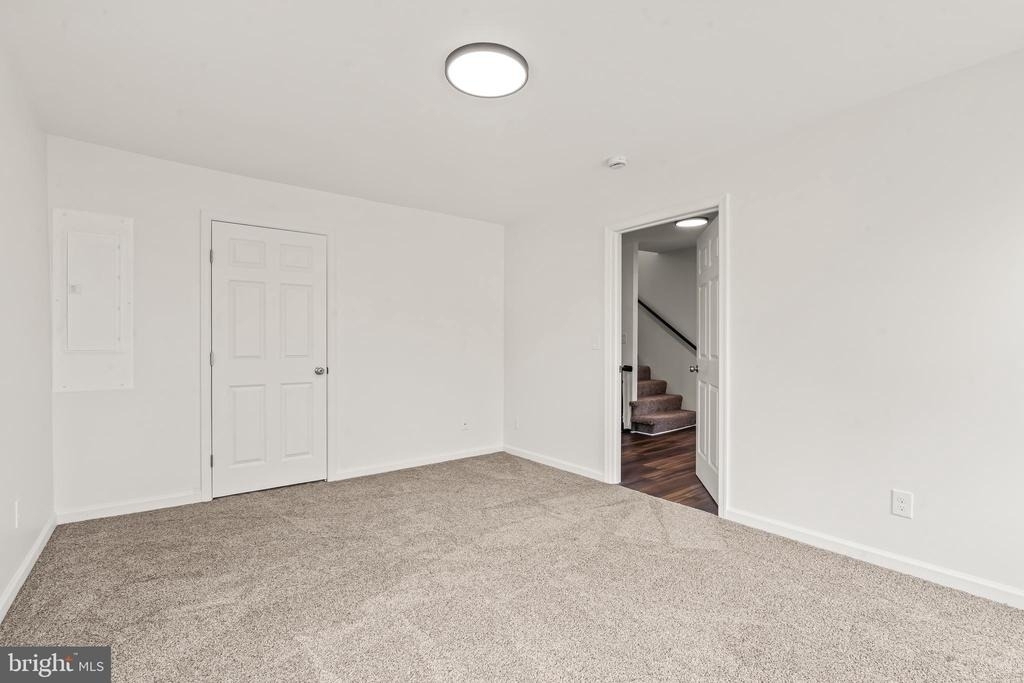 753 Apt B W Washington Street - Photo 19