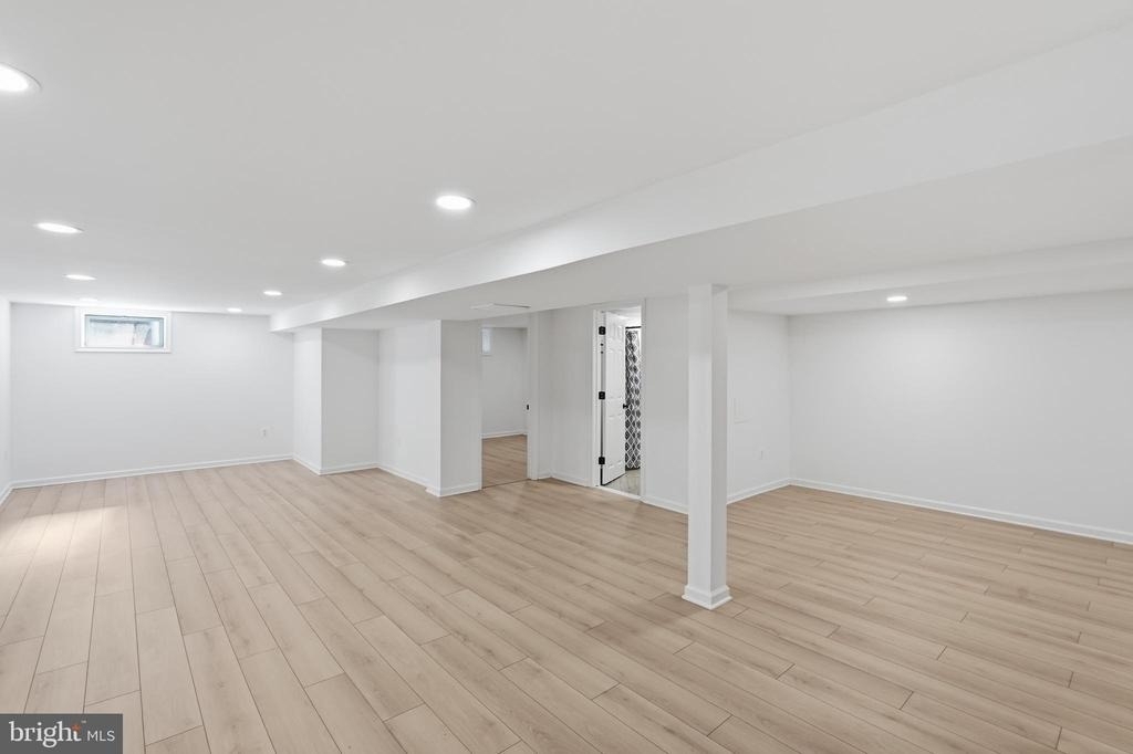 1921 Ruatan Street - Photo 11