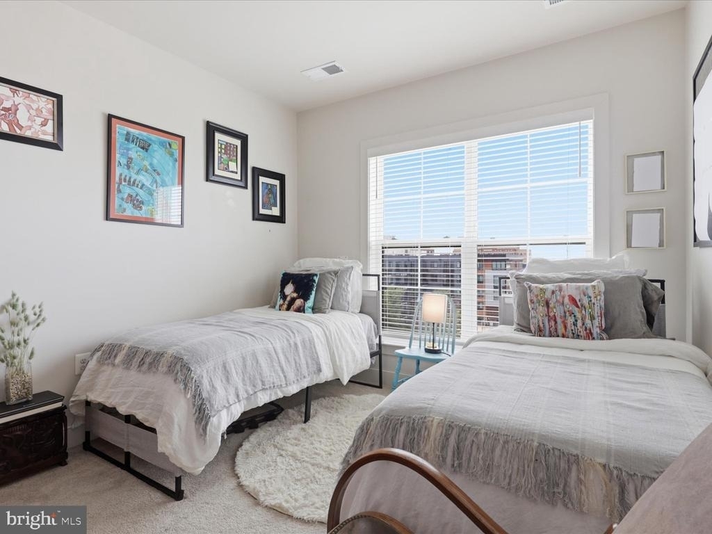 100 Saint Ives Place - Photo 11