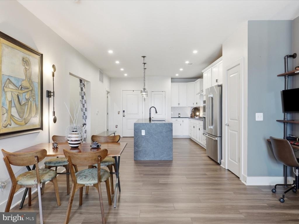 100 Saint Ives Place - Photo 3