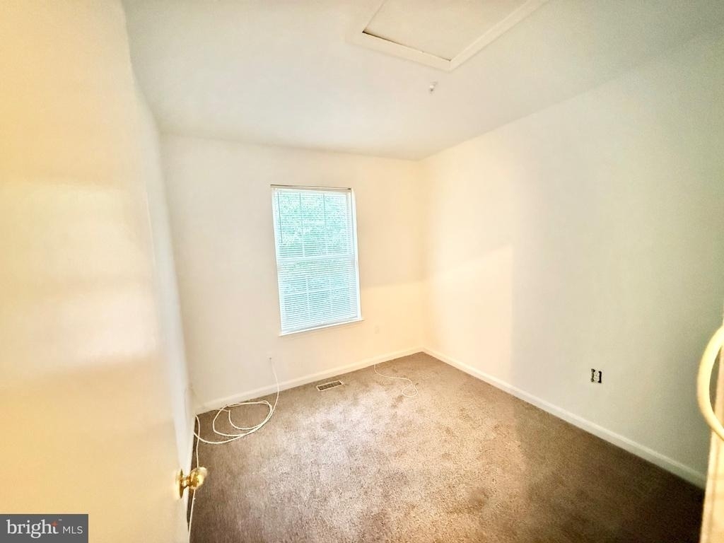 6001 Surrey Square Lane - Photo 28