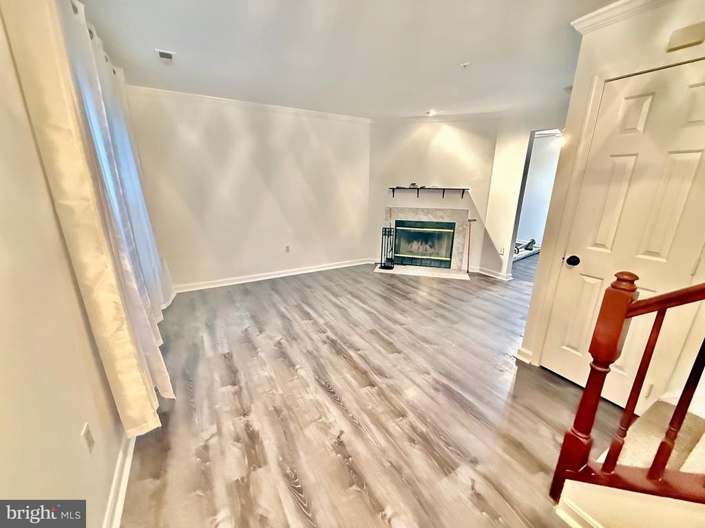 6001 Surrey Square Lane - Photo 2