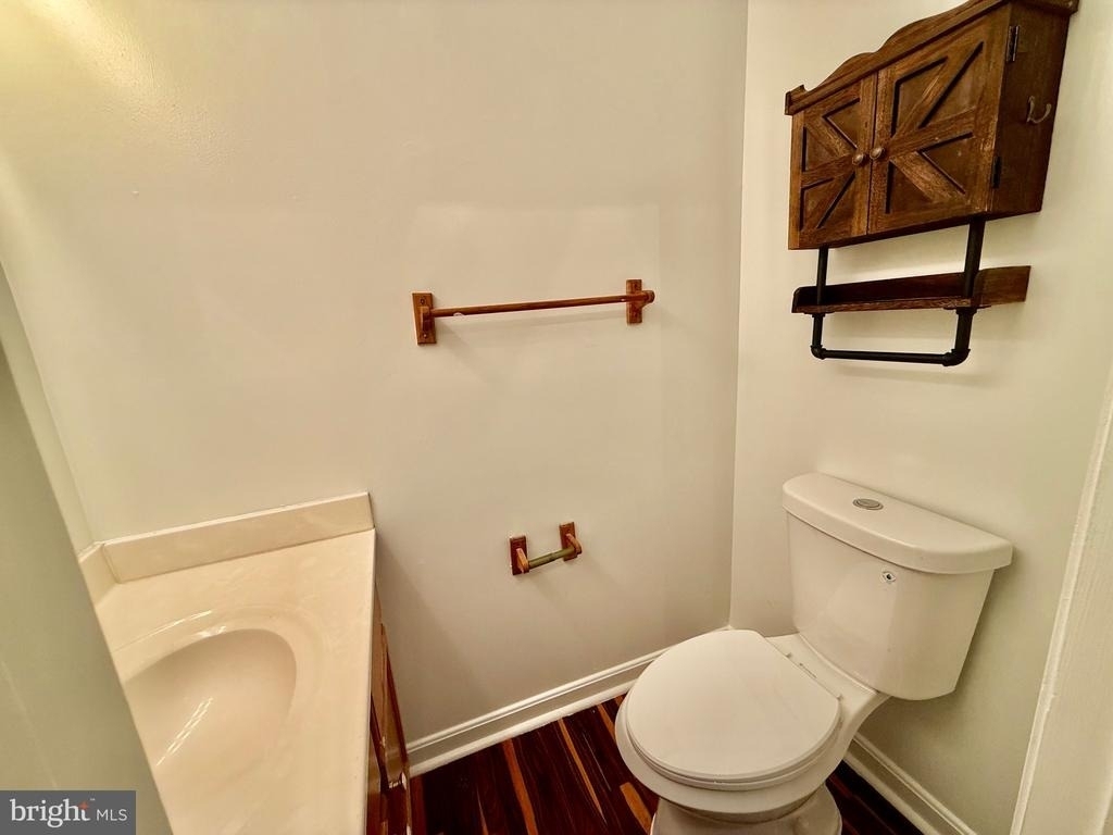 6001 Surrey Square Lane - Photo 14