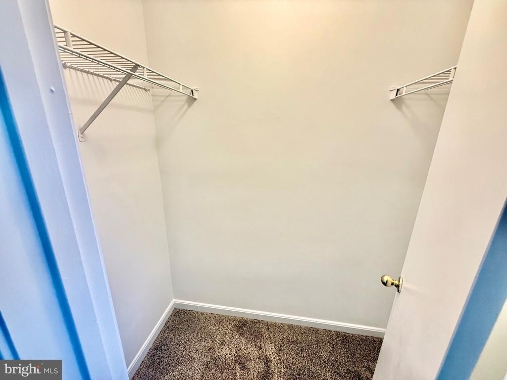 6001 Surrey Square Lane - Photo 22