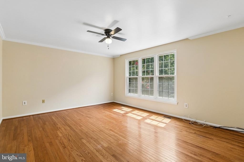 820 Chatsworth Drive - Photo 5