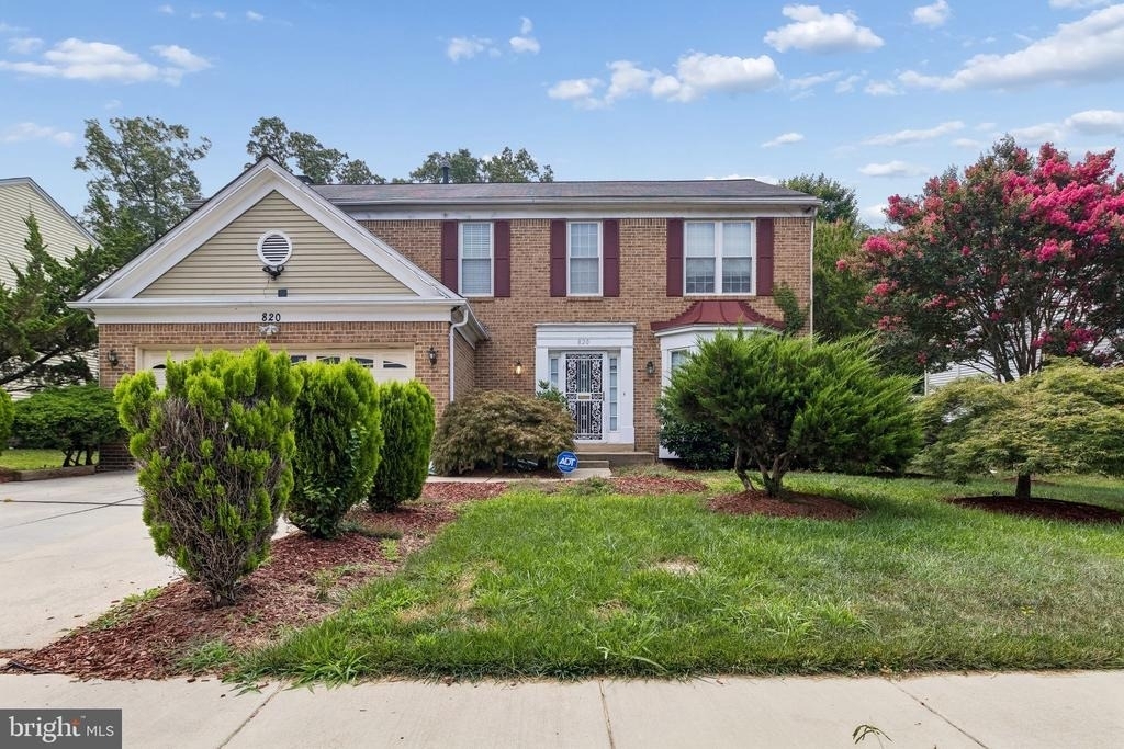 820 Chatsworth Drive - Photo 0