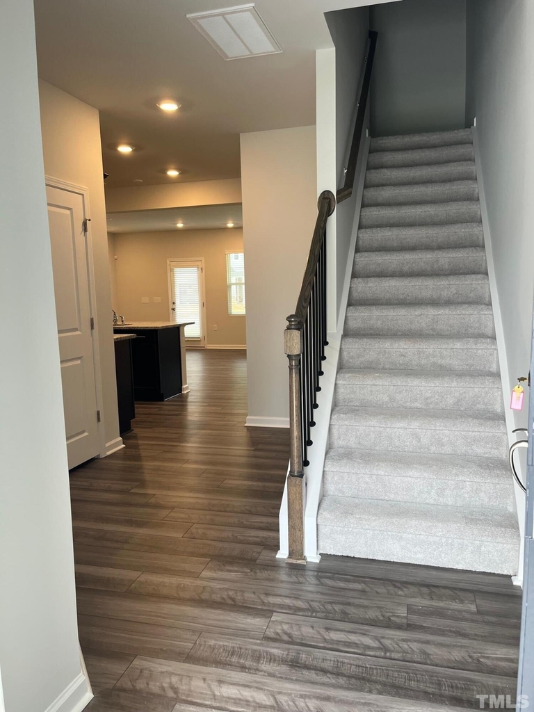 192 Tumbling Rock Way - Photo 4