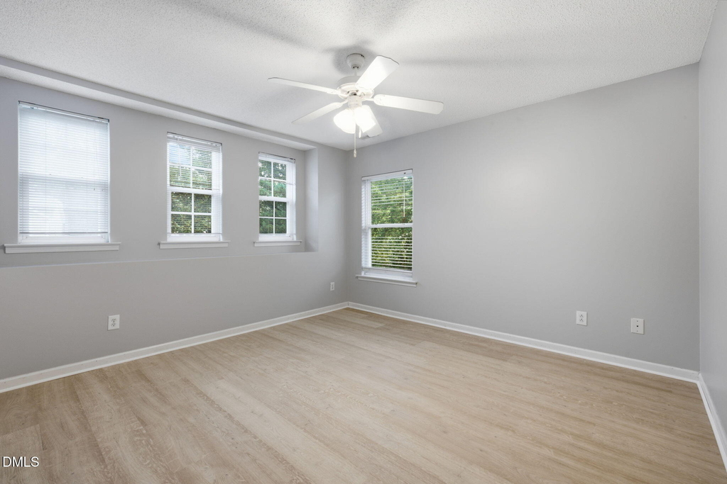 2944 Glade Aster Court - Photo 23