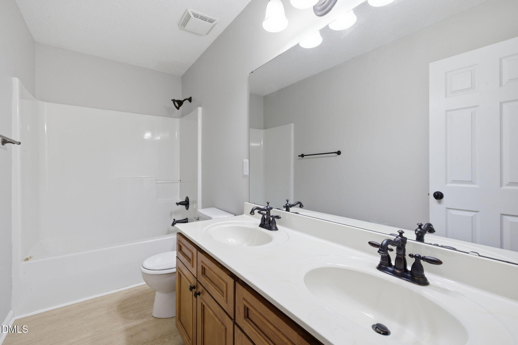 2944 Glade Aster Court - Photo 24