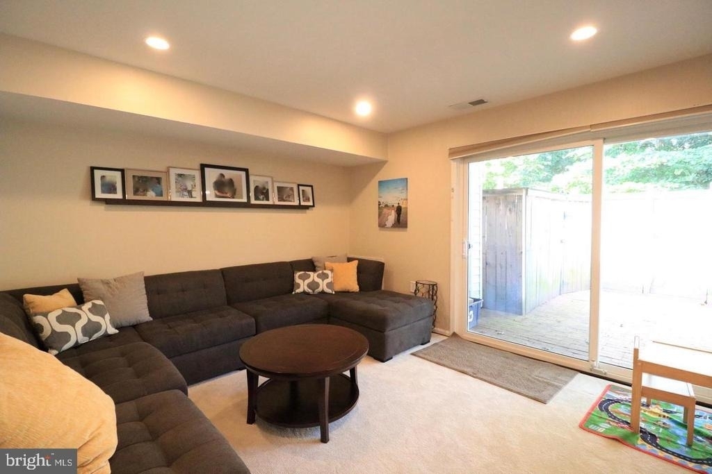 748 Azalea Drive - Photo 6
