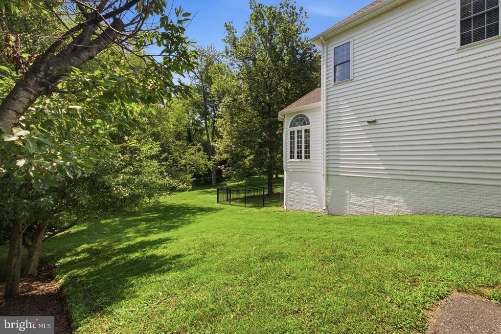 14140 Seneca Road - Photo 4