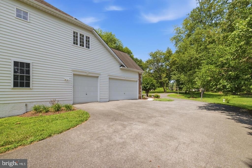 14140 Seneca Road - Photo 3