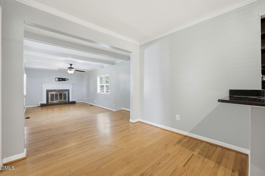 301 N 9th - Photo 2
