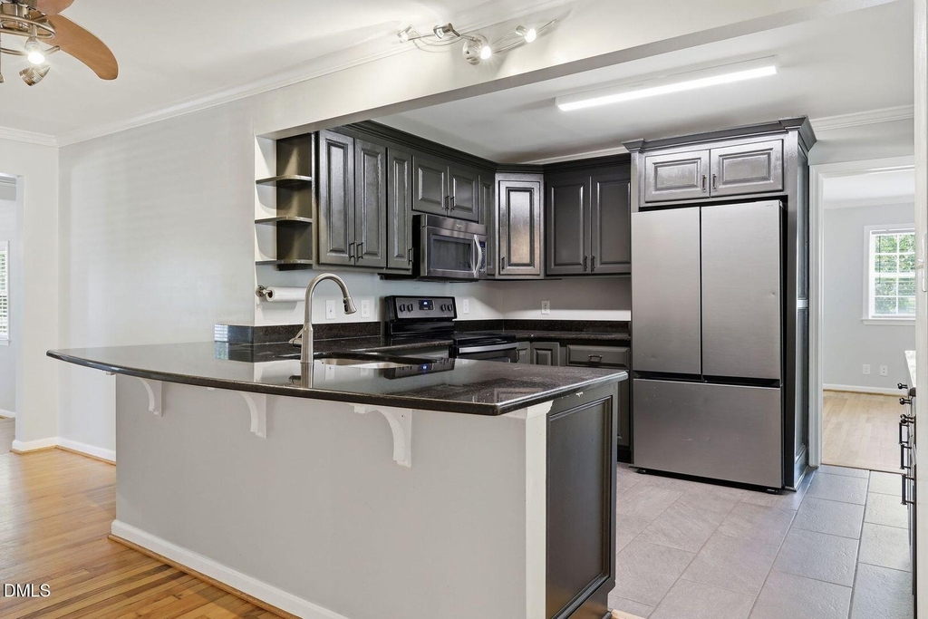301 N 9th - Photo 7