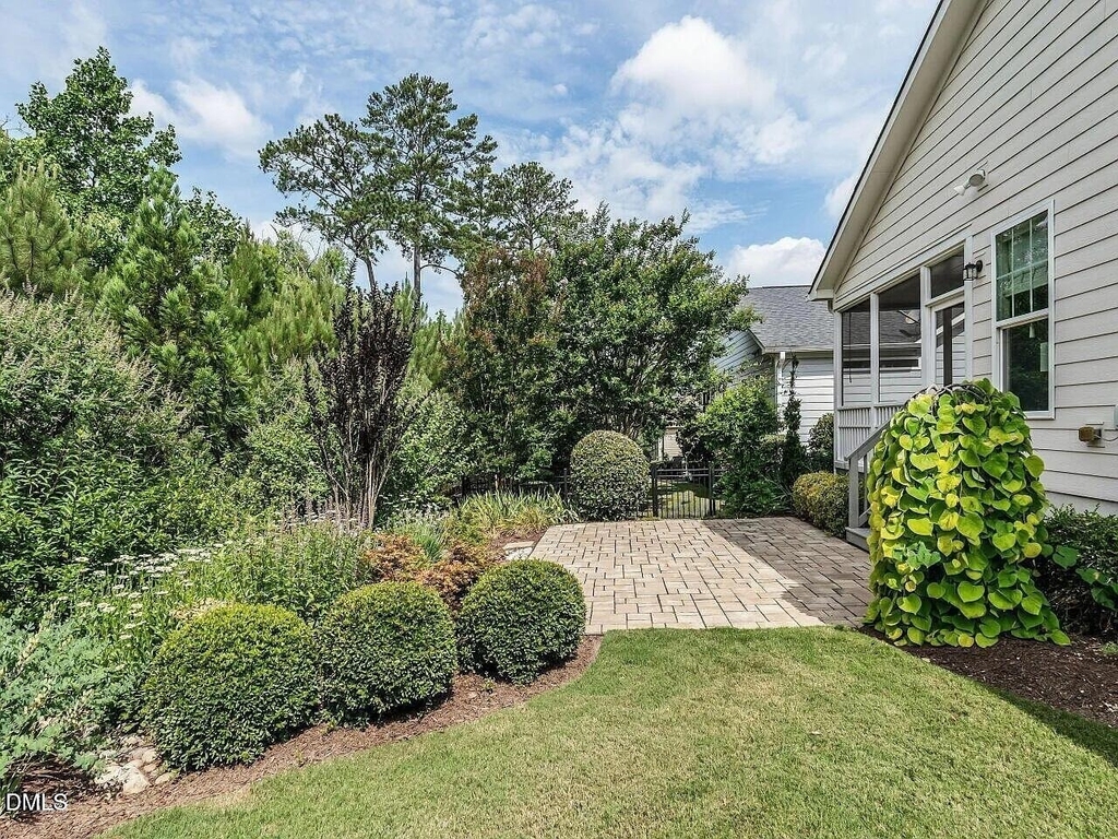 137 Lucky Ribbon Lane - Photo 35