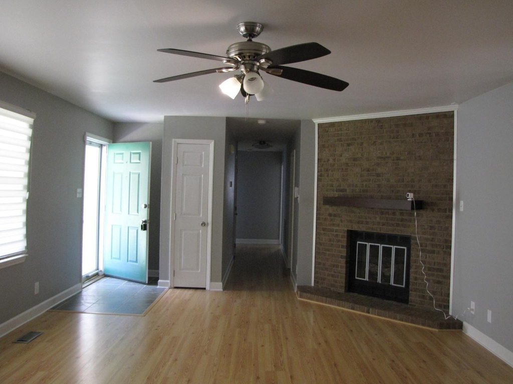 513 Chivalry Drive - Photo 1