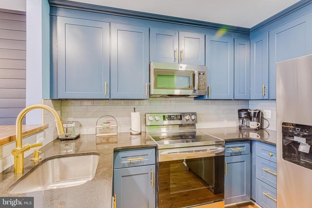 9180 Emersons Reach - Photo 4
