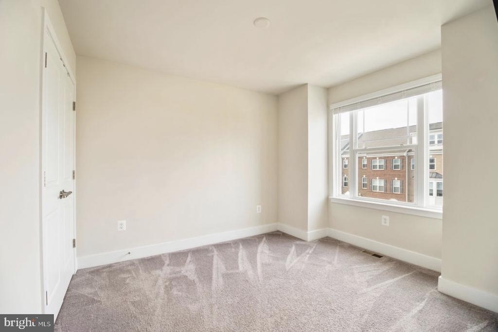 11687 Emily Dickinson Pl - Photo 20