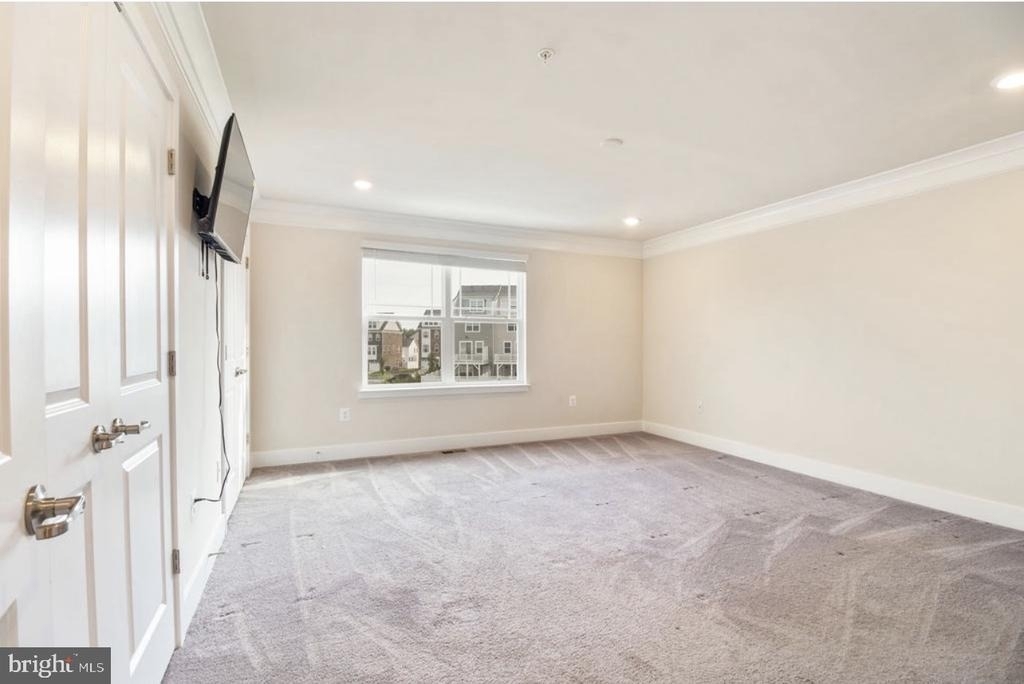 11687 Emily Dickinson Pl - Photo 16