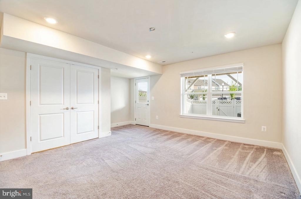 11687 Emily Dickinson Pl - Photo 3