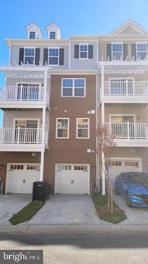 9360 Seney - Photo 1