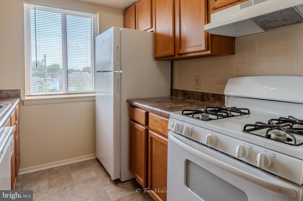 7407 Alvah Avenue - Photo 7