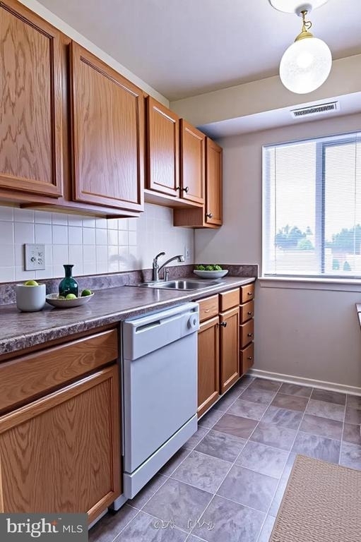 7407 Alvah Avenue - Photo 4