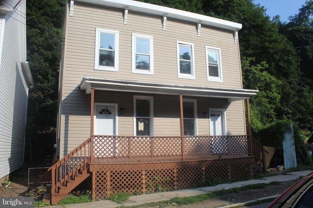 446 Goethe Street - Photo 0