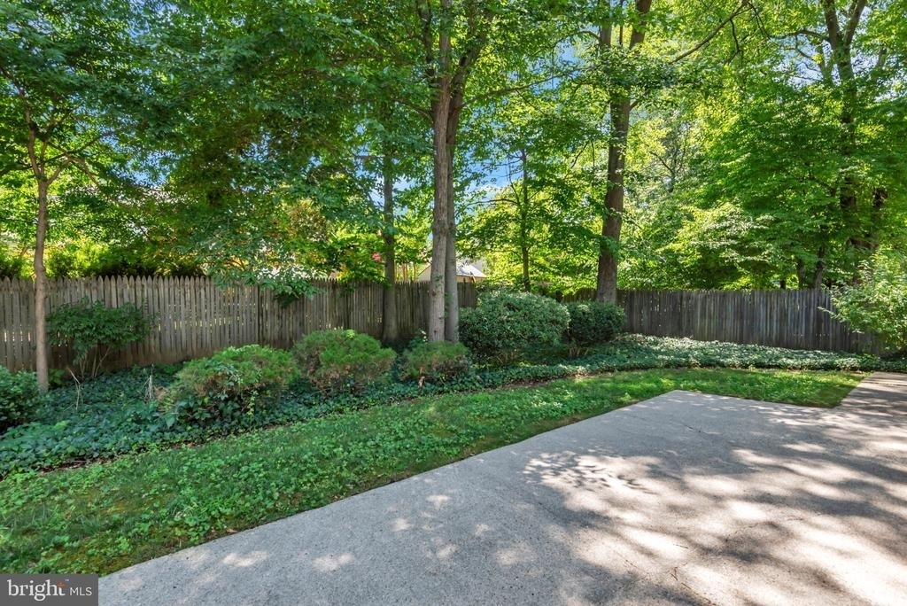 1836 Ralston Place - Photo 39