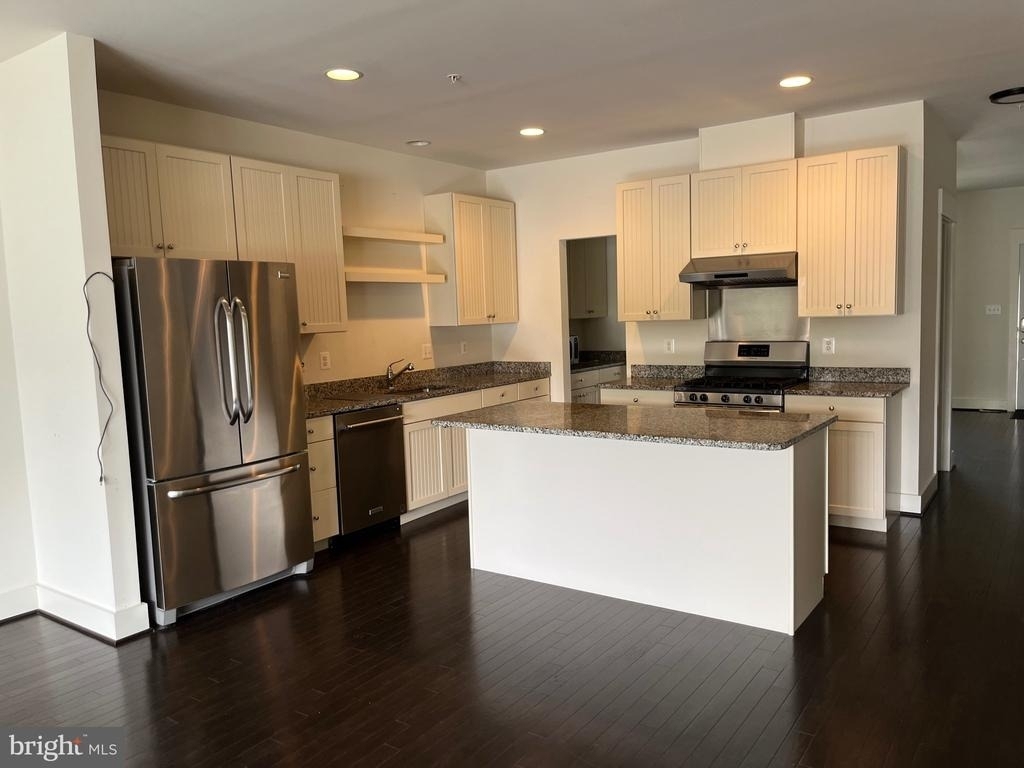 1705 Willard Way - Photo 3